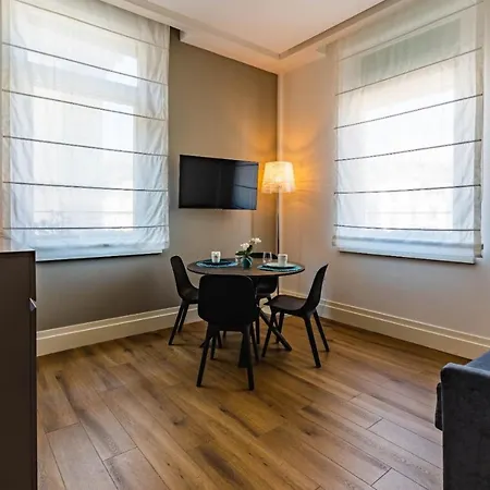 Ad Maiora Boutique نابولي