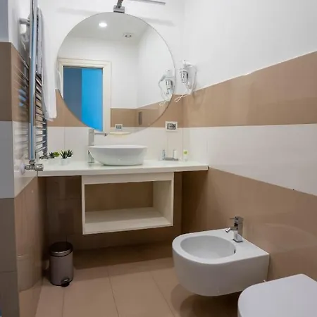 Ad Maiora Boutique 4* ナポリ